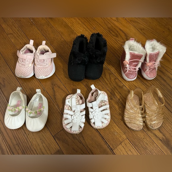 infant girl shoes size 2